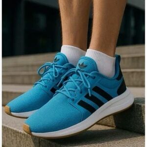 Adidas Sneakers